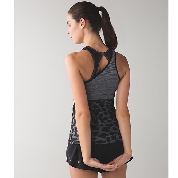 NWT Lululemon Meshed Up Tank Size 4 Black Gray Cheetah Print - Picture 11 of 12